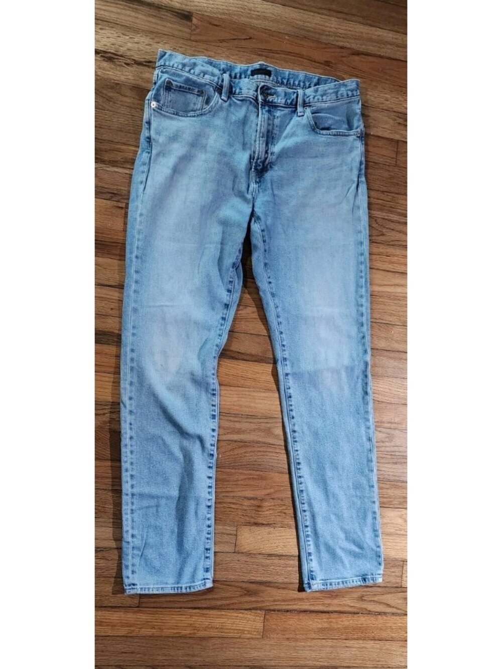 Uniqlo Jeans Mens 34 Blue Straight Leg Slim Fit Denim Pockets Stone Wash light